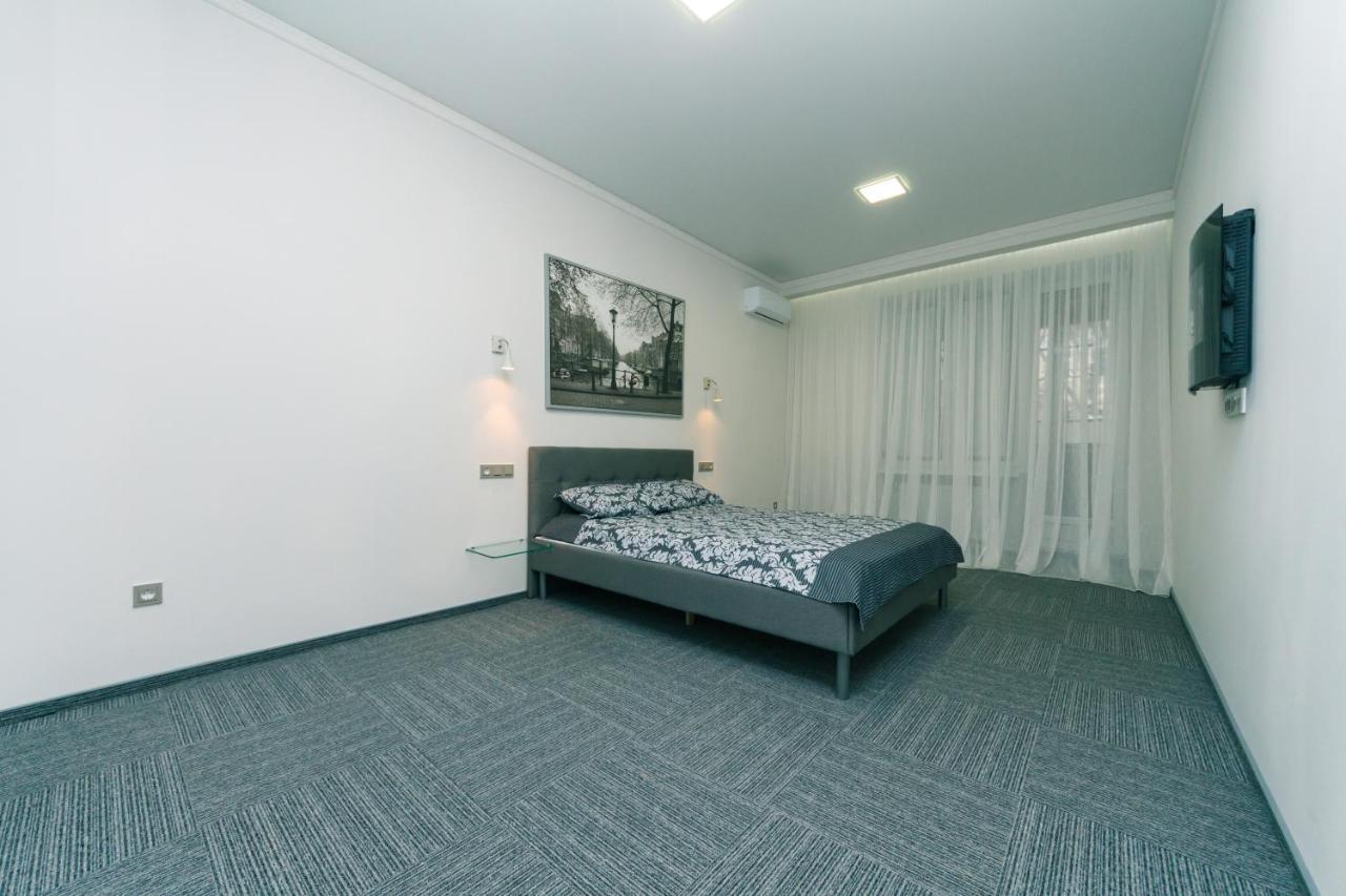 Hotrent City Deluxe Kiev Exterior foto