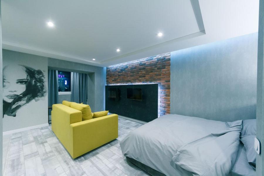Hotrent City Deluxe Kiev Exterior foto